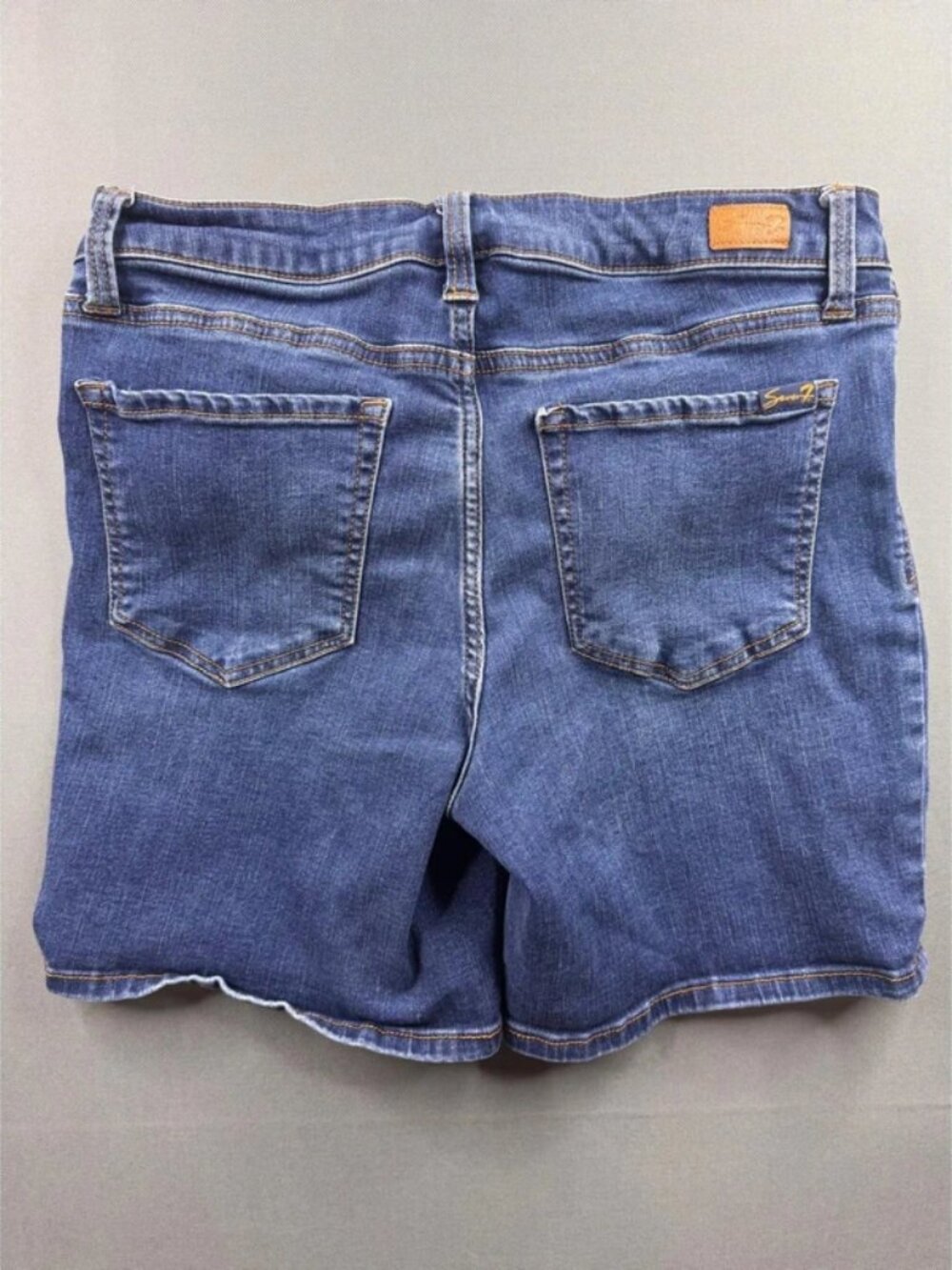 Seven7 Womens Medium Wash Denim Shorts Size 10 Stretch 5-Pocket Casual Summer